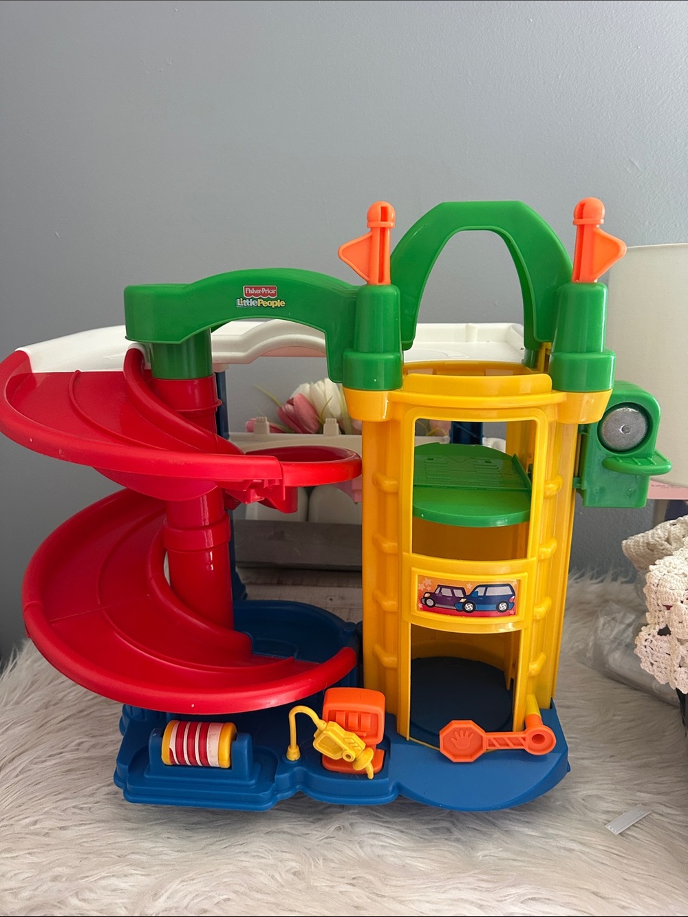 Fisher price little people vintage racing cars garage